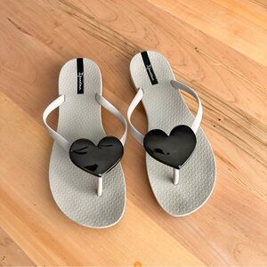 Ipanema flip flops 9